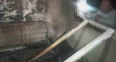 Araban'da 2 evde aynı anda yangın çıktı