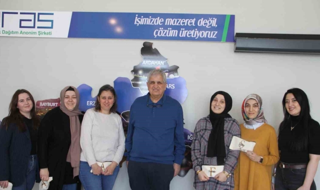 Aras EDAŞ'ta kadın çalışanlara anlamlı 8 Mart kutlaması