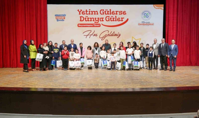 Arnavutköy'de gönüllere dokunan bayramlaşma töreni