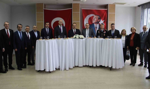 Aydın protokolü bayramlaştı