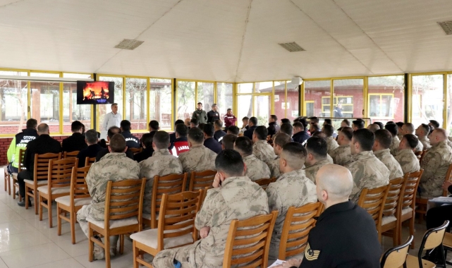 Aydın'da jandarma personeline orman yangını eğitimi