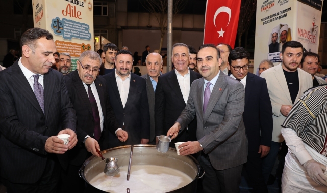 Bakan Kacır, Sultangazi Belediyesi Ramazan çadırını ziyaret etti