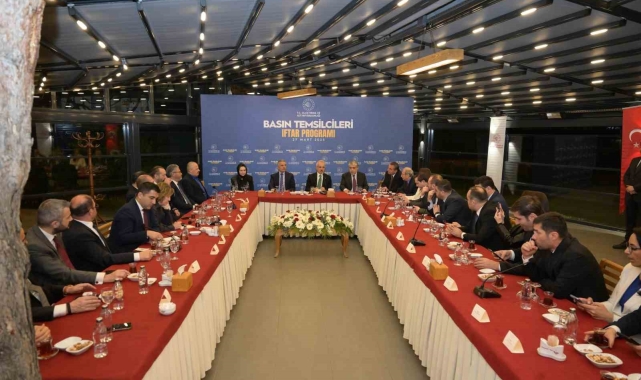 Bakan Uraloğlu basın mensupları ile iftarda bir araya geldi