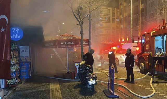 Balıkesir&#039;de büfede çıkan yangın korkuttu