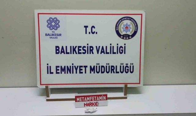 Balıkesir&#039;de huzur ve güven uygulamasında 8 aranan şahıs yakalandı