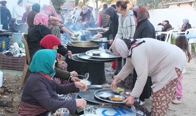 Balıkesir'de toplu iftar geleneği devam ediyor