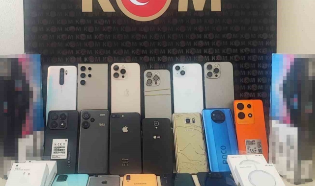 Bartın'da gümrük kaçağı cep telefonları ele geçirildi