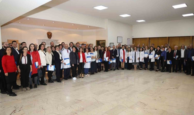 Başarılı akademisyenler ödüllendirildi