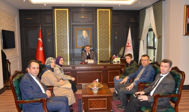 Başarılı hafızlardan Kaymakam Odabaş'a ziyaret