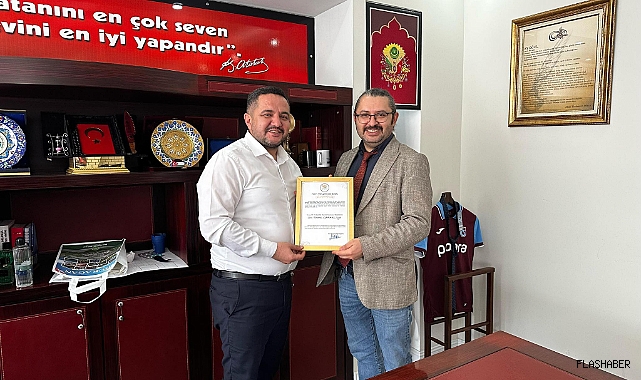 Başhekim Gafarlı'ya Durağan Belediyesinden hemşehri beratı