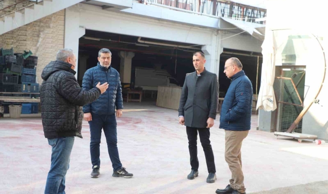 Başkan Akın Cumartesi Pazarı'ndaki çalışmaları inceledi