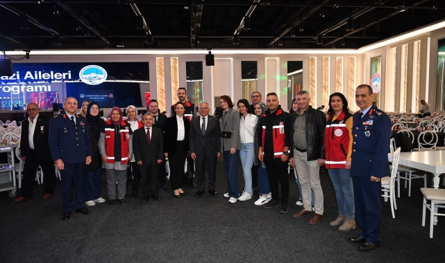 Başkan Büyükkılıç, iftar sofrasının bereketini şehit ve gazi aileleri ile birlikte yaşadı