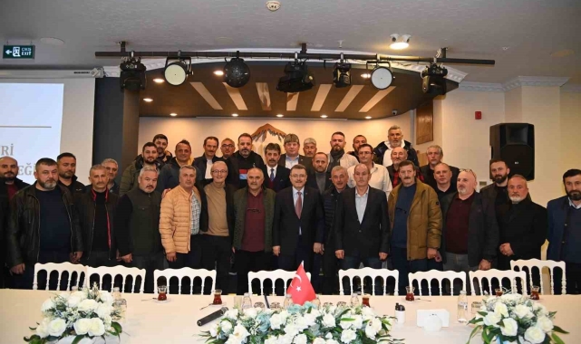 Başkan Genç Akyazı'ya balıkçı barınağı sözünü yerine getiriyor