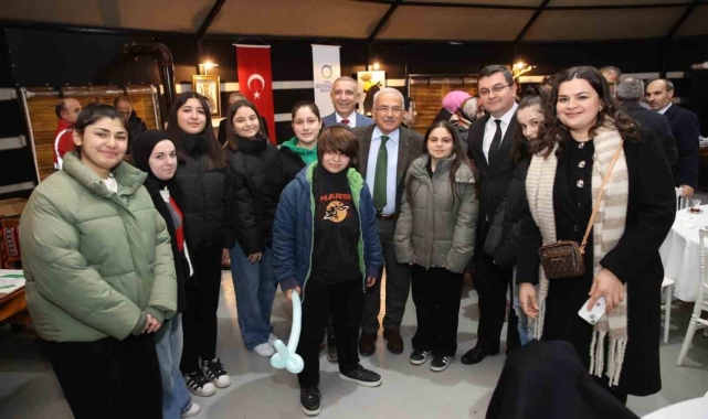 Başkan Güler, orucunu özel misafirleri ile açtı: "Büyükşehir Belediyesi'nin tüm imkanları emrinizde"
