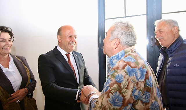Başkan Gürbüz, vatandaşlarla bayramlaştı