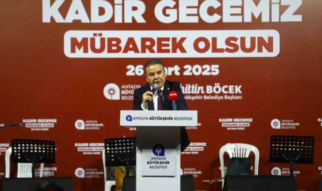 Başkan Muhittin Böcek Kadir Gecesi'ni Elmalı'da geçirdi