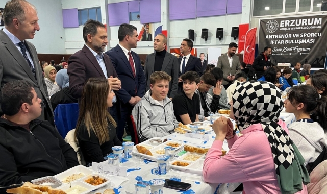 Başkan Uçar, antrenör ve sporcularla iftarda buluştu