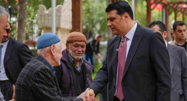 Başkan Yılmaz'dan şehit aileleri ve ulu çınarlara ziyaret