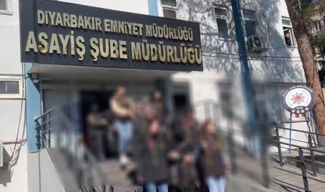 Batman'dan Diyarbakır'daki nevruza yankesicilik için gelen 5'i hamile kadın 14 şüpheli çaldıkları 19 telefonla yakalandı