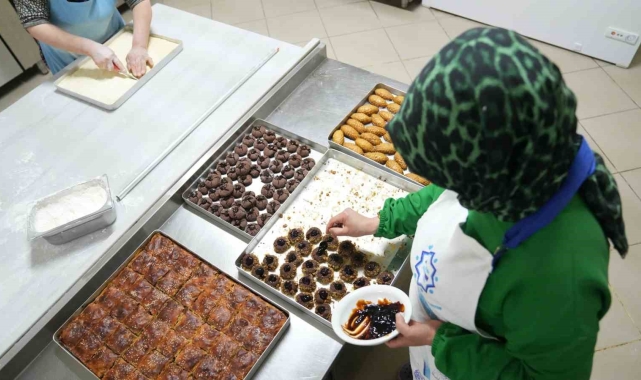 Bayram tatlıları Kadın Kooperatifi'nden