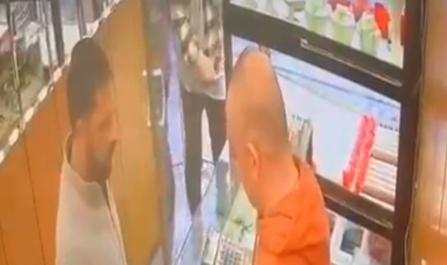 Beyoğlu'nda altın tacı çalmış, "sevgilim alamadı" demişti: Aynı kuyumcu 2 yıl önce sahte altın dişle böyle dolandırılmış