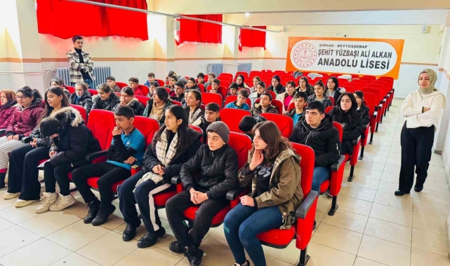 Beytüşşebap'ta ortaokul öğrencilerine sınav semineri