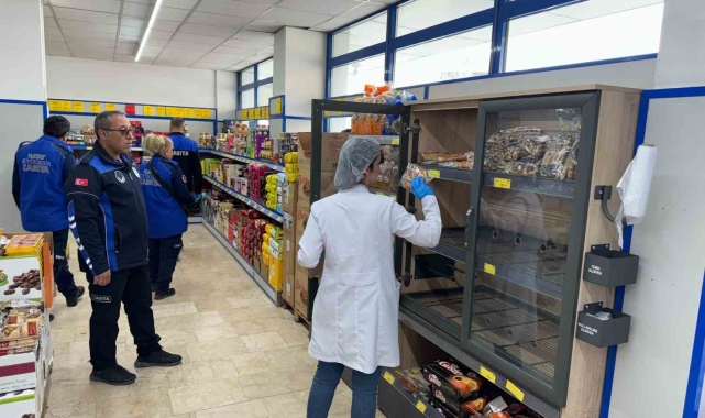 BİM'de küflü ekmek şikayetine zabıta müdahalesi
