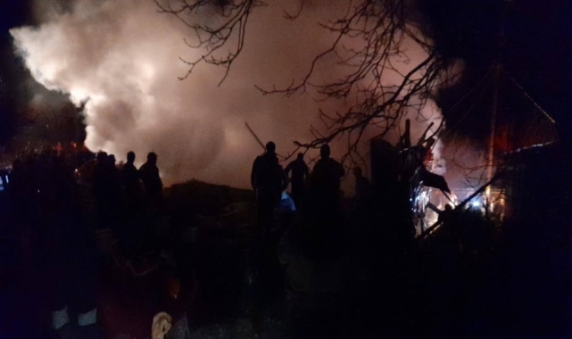 Bolu'da samanlıkta çıkan yangın söndürüldü