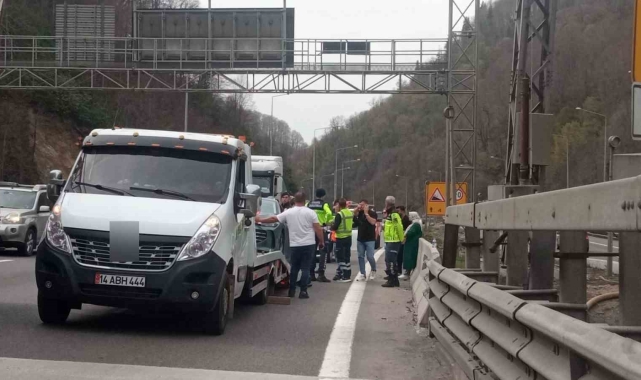 Bolu Dağı Tüneli geçişinde otomobiller çarpıştı: 4 yaralı