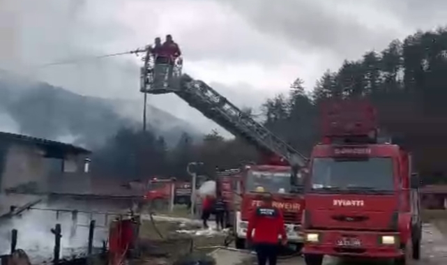 Bolu'da dün faaliyeti durdurulan, konaklama tesisinde yangın
