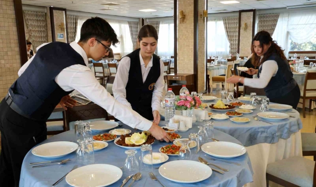 Bu otel, turizm sektörünün ara eleman sorununu çözüyor