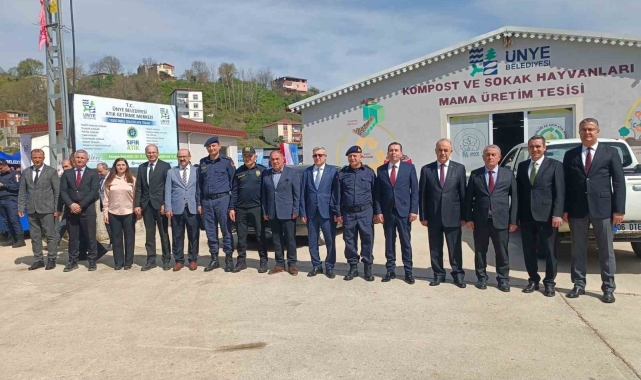 Bu tesiste 14 farklı kategorideki atıklar toplanıyor