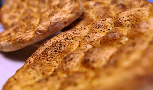 Bursa'da 450 gramlık BESAŞ Ramazan pidesi 20 TL