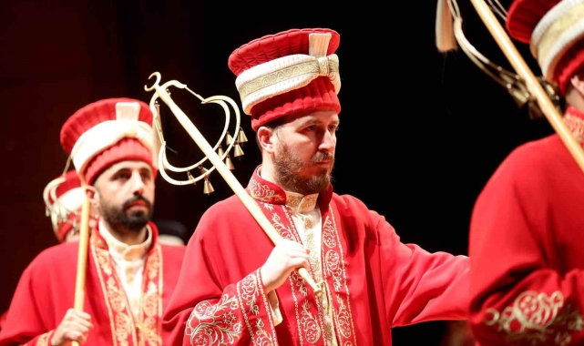 Büyük zaferin 110. yılında salon ecdadın kahramanlık marşlarıyla inledi