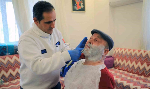 Büyükşehir Bayram tıraşı ile evlere misafir oluyor