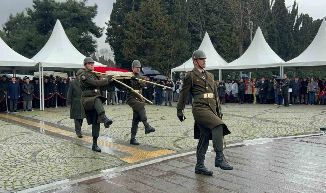 Çanakkale şehitleri Edirnekapı Şehitliği'nde törenle anıldı