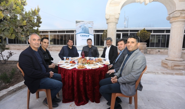 Cemar ailesi iftarda bir araya geldi