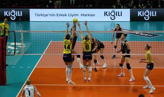 CEV Şampiyonlar Ligi'ndeki Türk derbisinde kazananı altın set belirledi