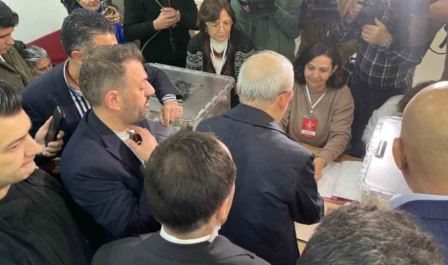 CHP eski Genel Başkanı Kılıçdaroğlu: "Demokrasi mücadelesini her yerde, her ortamda ve bedeli ne olursa olsun vermek zorundayız"