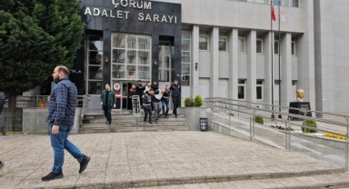 Çorum'da bir kişiyi yakarak öldürdükleri iddia edilen 2 şüpheli tutuklandı