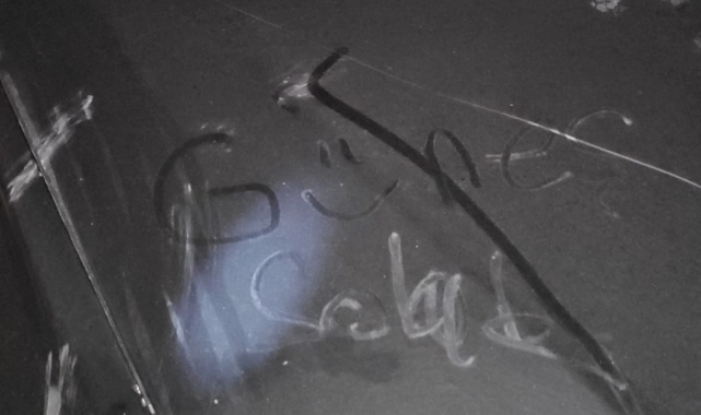 Çorum'da park halindeki 10 araca zarar verildi