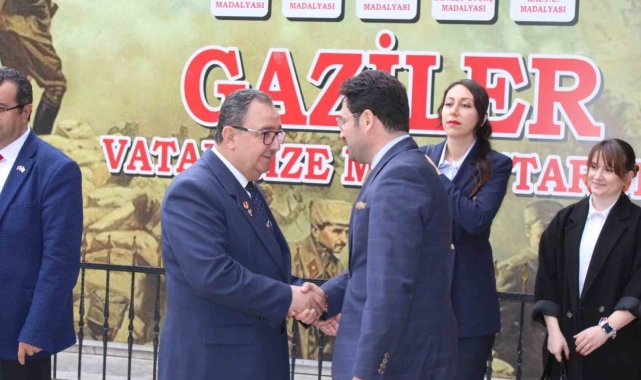 Denetimli Serbestlik Müdürü Güler, Denizli Gaziler Derneğine ziyarette bulundu