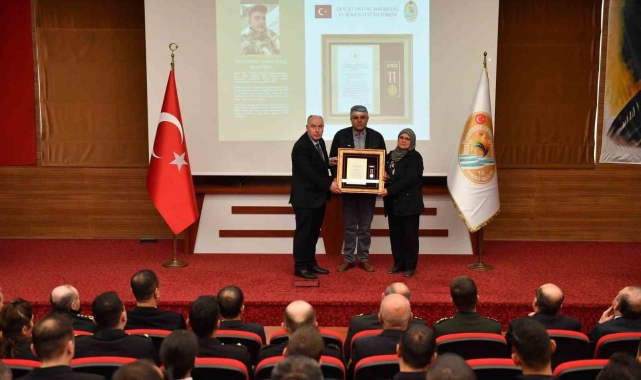 Denizli'de Devlet Övünç Madalyası ve Beratı tevcih töreni düzenlendi