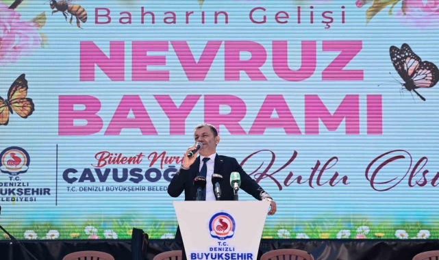 Denizli'de nevruz ateşi yandı, baharın coşkusu meydana taştı