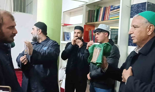 Dicle'de Hırka-i Şerif ve Sakal-ı Şerif salavatlarla ziyarete açıldı