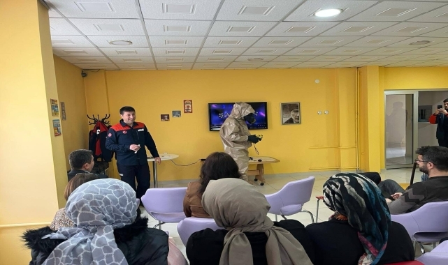 Dikmen'de kaymakamlık personeline afet farkındalık eğitimi verildi