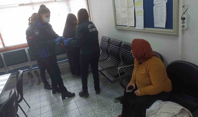 Dilenen kadının üstünden 6 bin lira çıktı