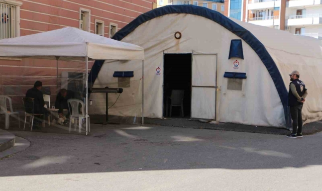 Diyarbakır anneleri Ramazan ayında da çadırdan ayrılmıyor