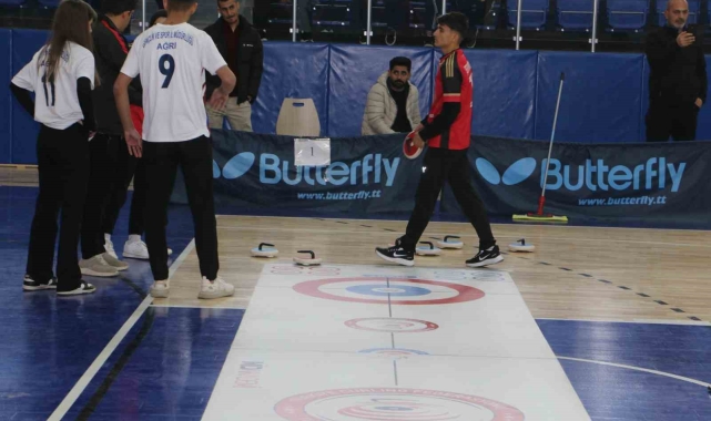 Diyarbakır ilk kez 'Floor Curling' turnuvasına ev sahipliği yaptı
