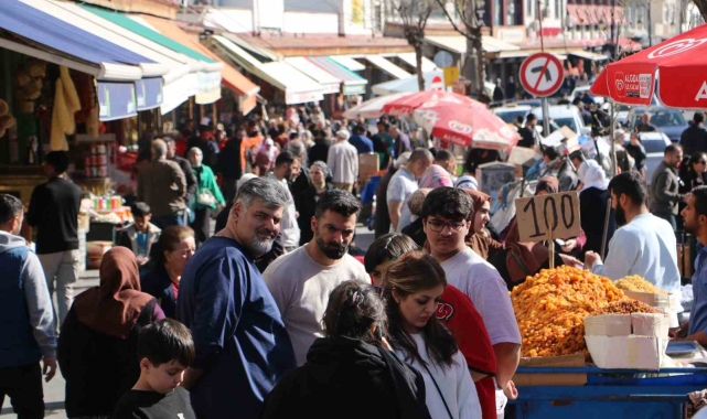 Diyarbakır'ın tarihi ilçesinde Ramazan Bayramı hareketliliği